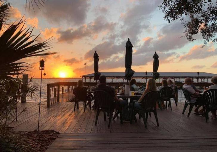 Lake Minneola Inn Екстериор снимка